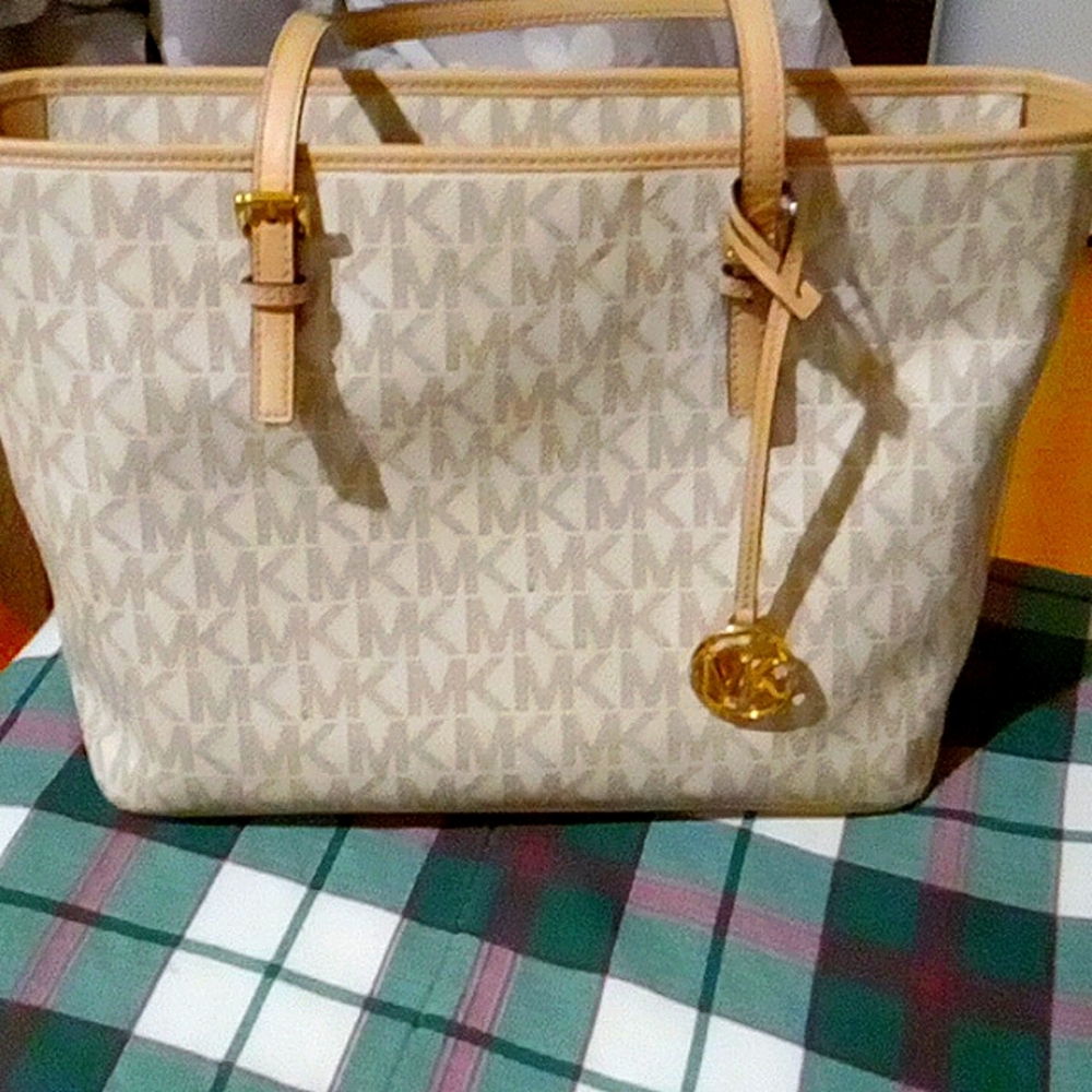 Michael Kors purse